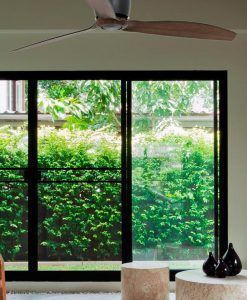Ventilador de techo negro madera ETERFAN ambiente