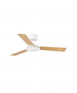 Ventilador de techo blanco MINI MALLORCA con las palas reversibles en acabado arce