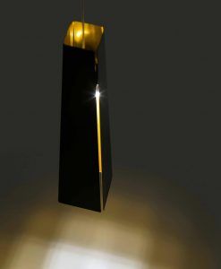 Lámpara de techo LED negra y oro PLUMA detalle