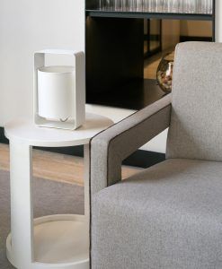 Lámpara de mesa blanca pequeña LULA ambiente