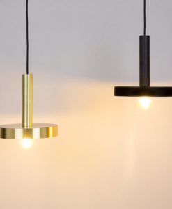Lámpara de techo oro satinado y negra WHIZZ ambiente