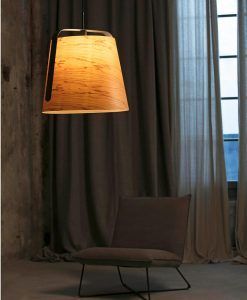 Lámpara comedor madera y negro STOOD ambiente nuevo
