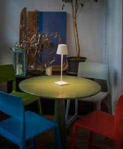 Lámpara portátil blanca TOC LED ambiente 2