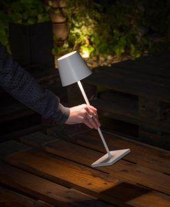 Lámpara portátil blanca TOC LED detalle