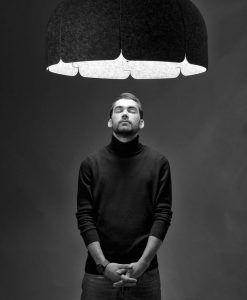 Lámpara 70% reciclada gris oscura y claro MUTE LED detalle