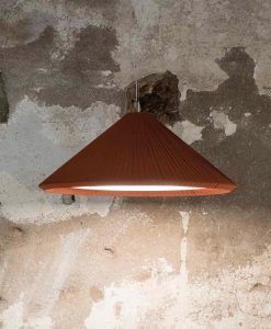 Colgante granate 70 cm diámetro HUE IN ambiente