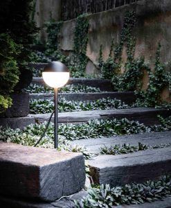Estaca negra PICCOLA LED ambiente