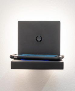 Aplique negro 3W con cargador móvil ZANZIBAR detalles 2