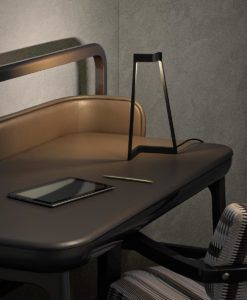 Lámpara de mesa negra MINIMAL LED ambiente 2