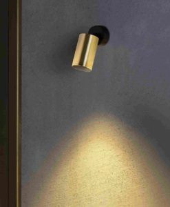 Foco proyector oro satinado STAN ambiente