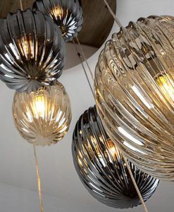Lámpara colgante 9 luces tonos smoke y coñac OVILA detalles