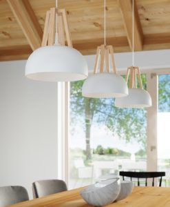 Lámpara blanca y madera CASCO ambiente