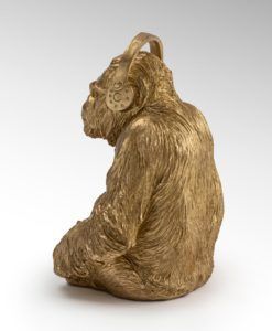 Figura mediana ORANGUTAN MUSIC oro detalles