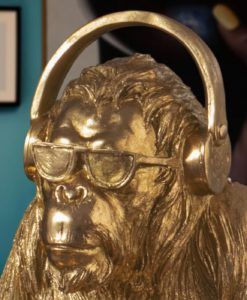 Figura mediana ORANGUTAN MUSIC oro detalles 2