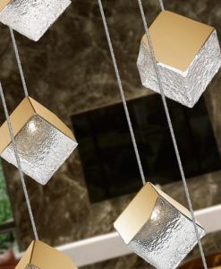 Lámpara oro y cristal 12 luces Ø 90 cm PRISCILA detalles